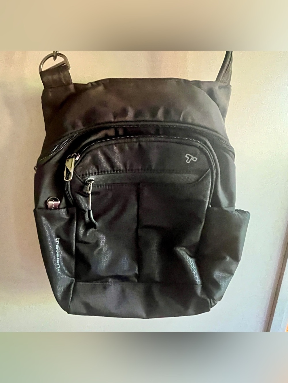 Travelon Anti-theft Active Tour Black Bag